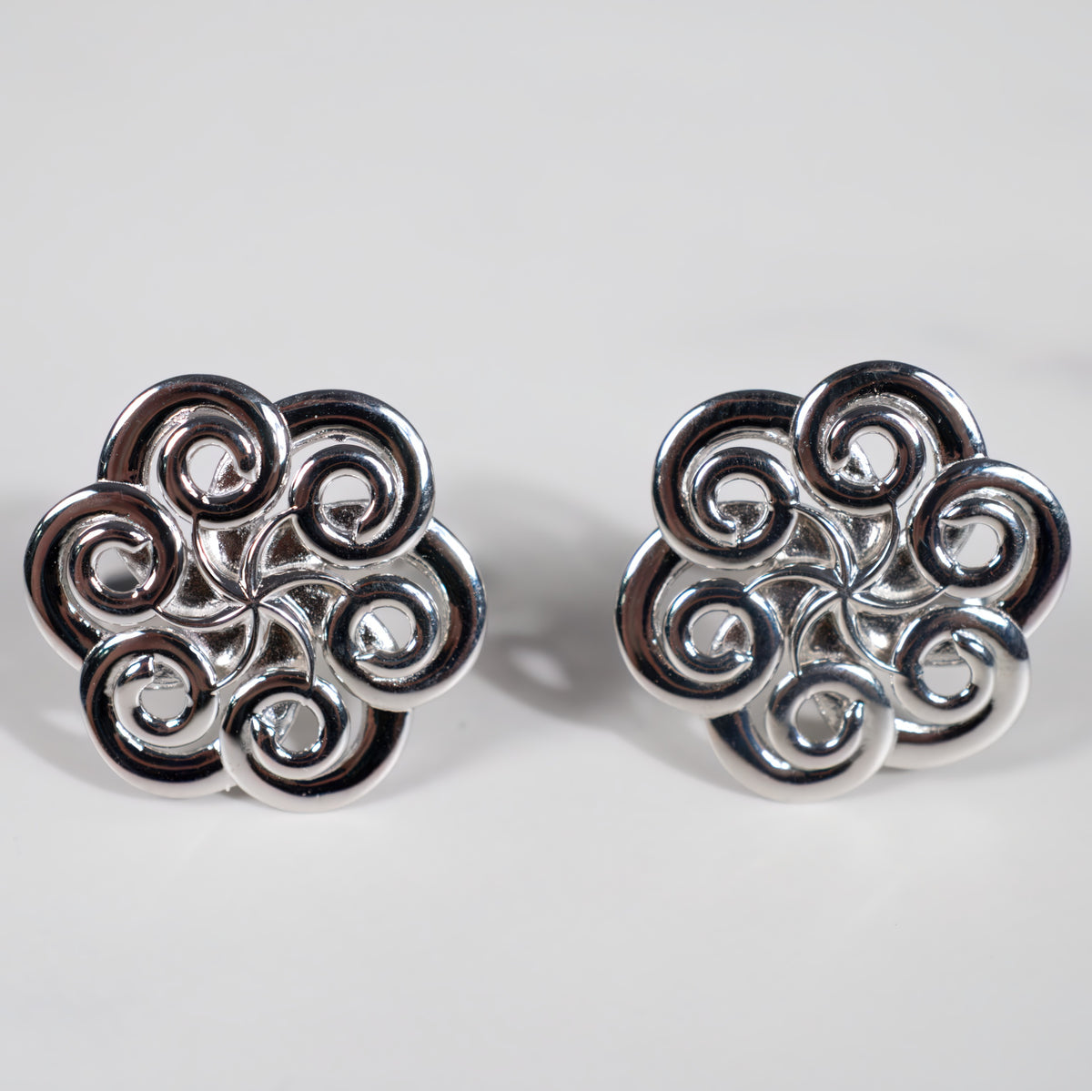 Baroque++ Cufflinks in sterling silver, star and flower cufflinks for a groom or groomsmen