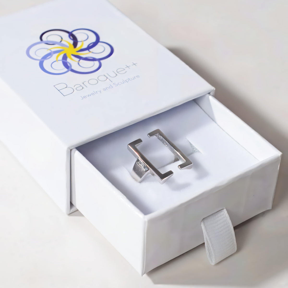 Nullset Ring in a Baroque++ gift box