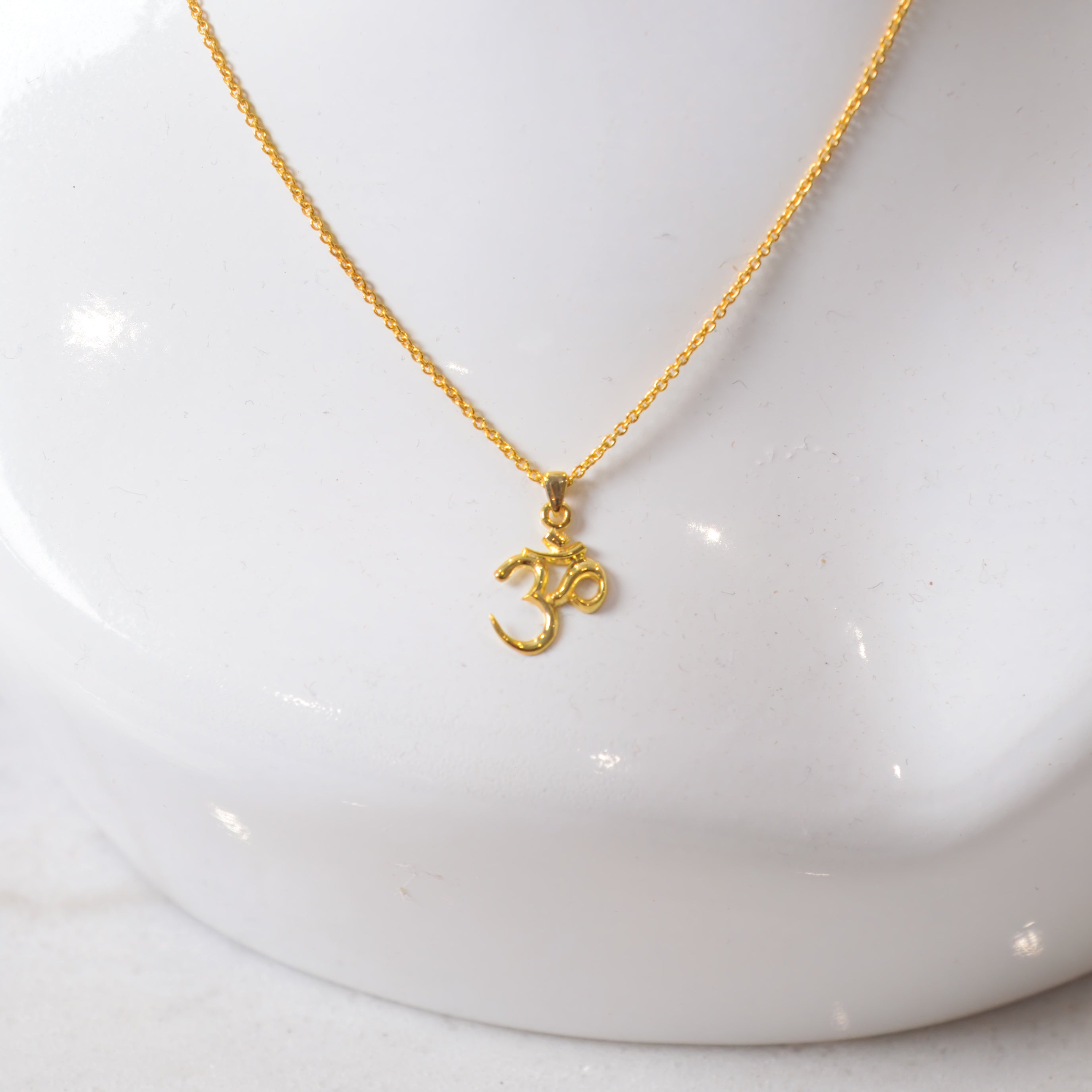 Classic Om Pendant