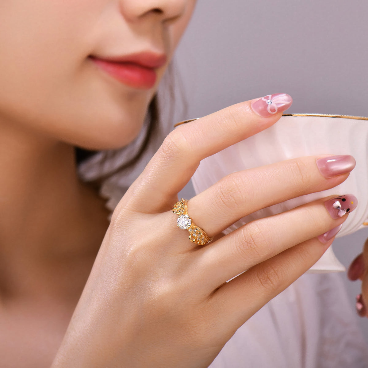 Flocking Gulls diamond cluster ring with a seagull-inspired design