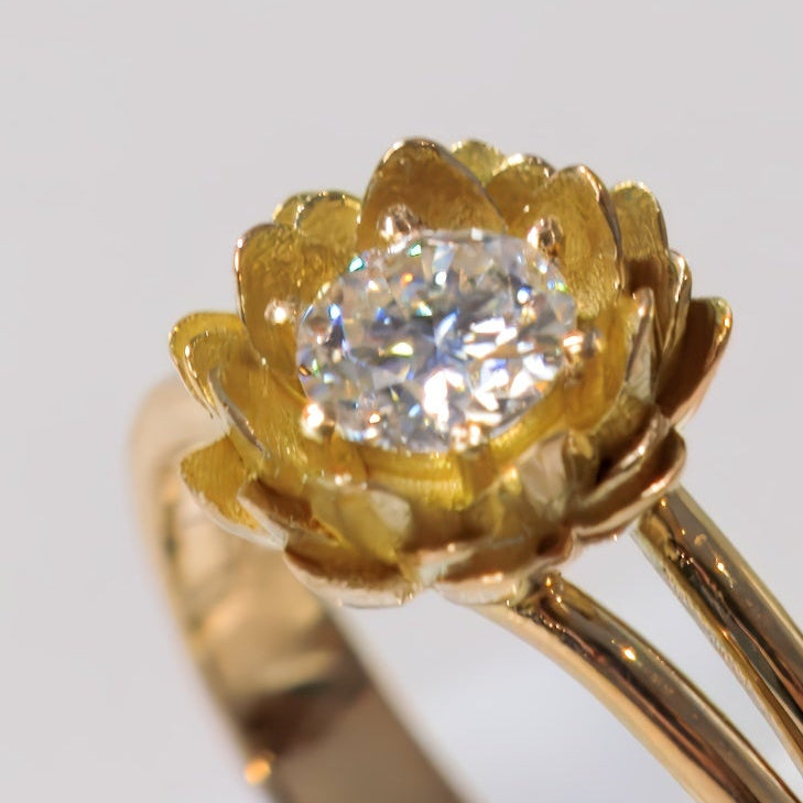 Lotus Ring Gold