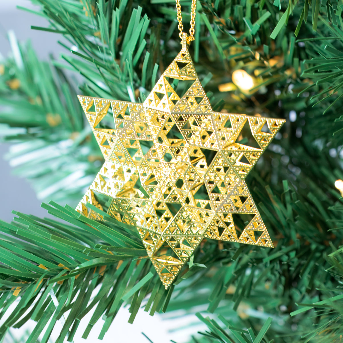 Sierpinski Star of David Ornament in gold, final view