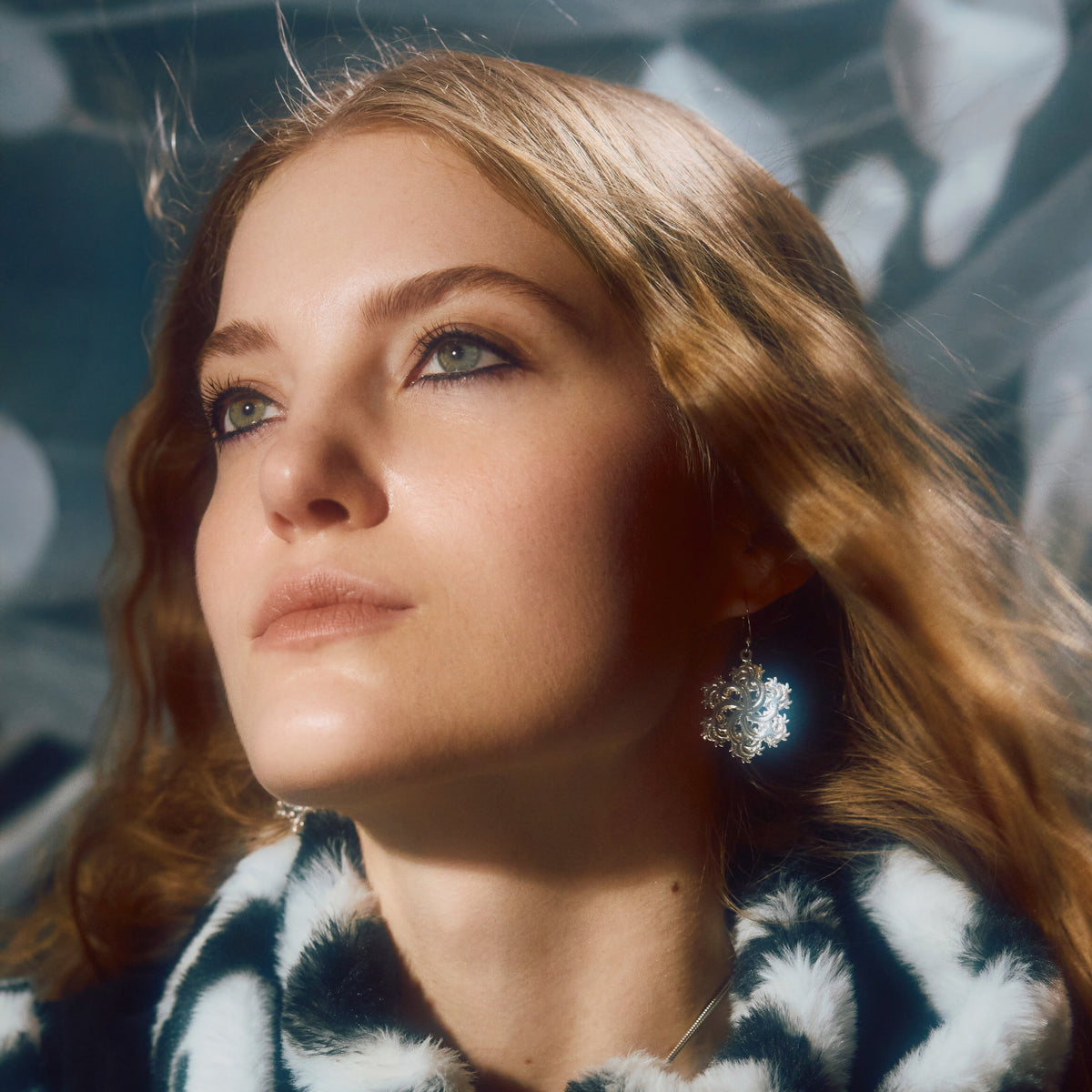 Six-Pointed snowflake earrings, alternate image
