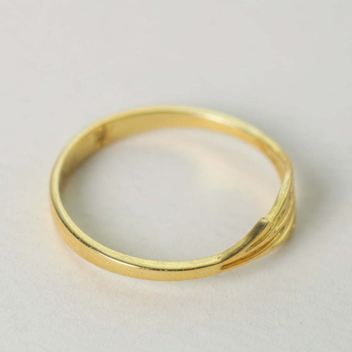 Snowdrift wedding band, alternate view