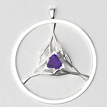 Load image into Gallery viewer, Trillium Pendant